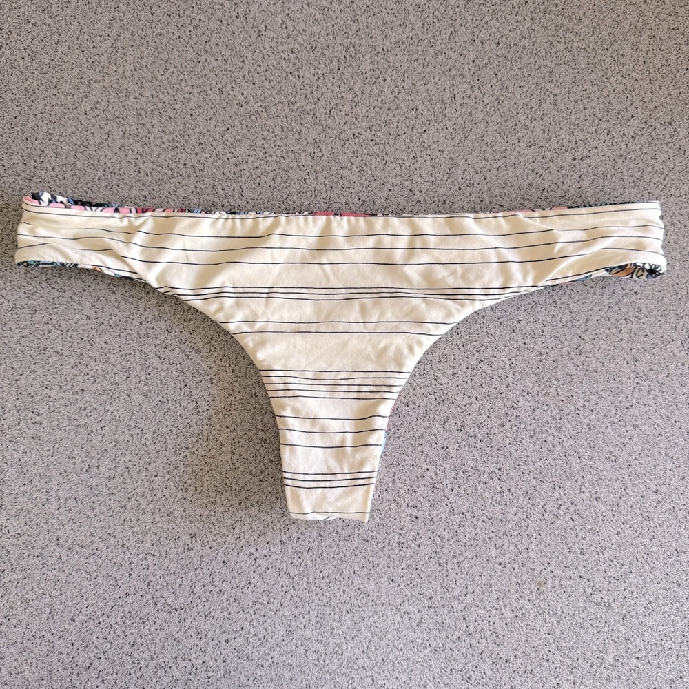 BILLABONG Reversible Bikini Bottom - Picture 2 of 7